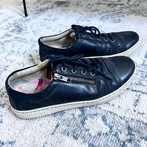 Born leather sneakers
